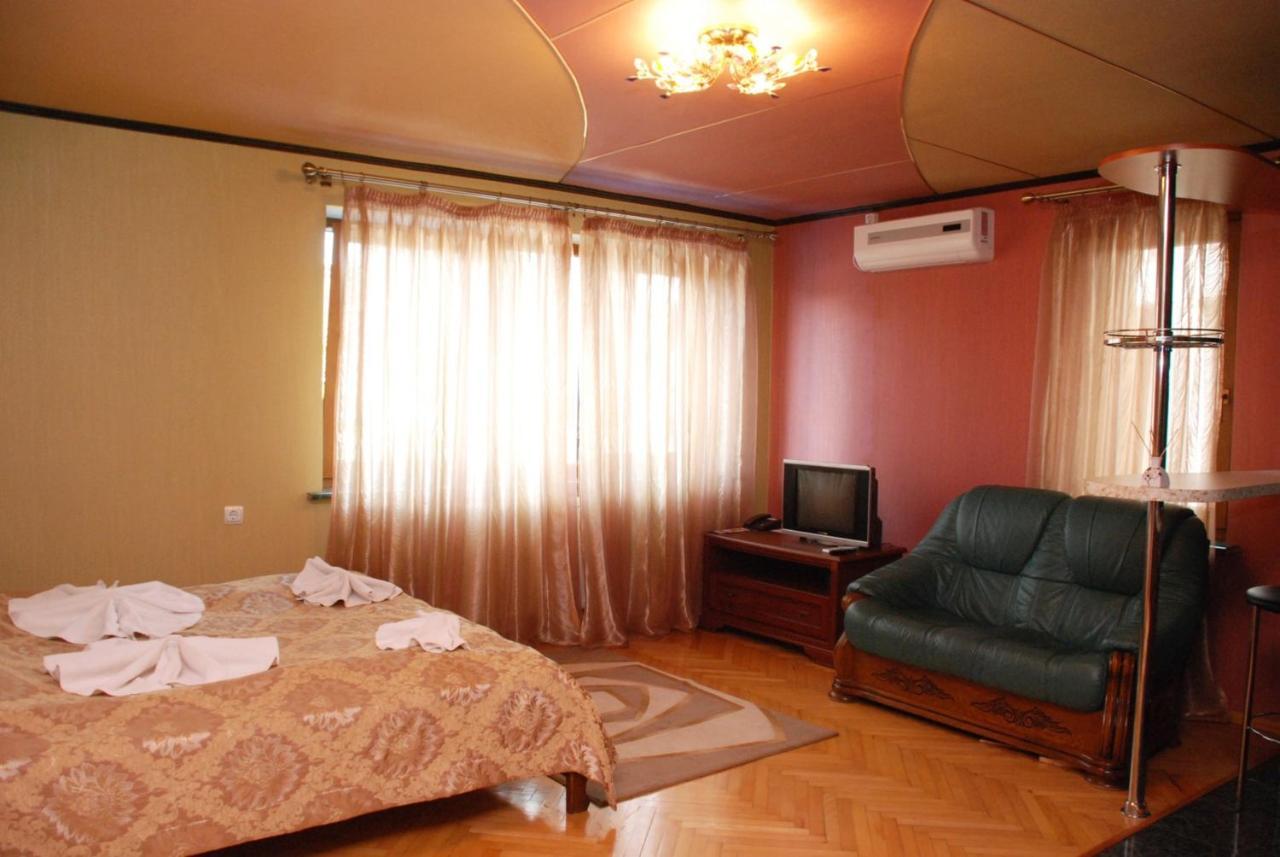 Argo Hotel Лвив Екстериор снимка