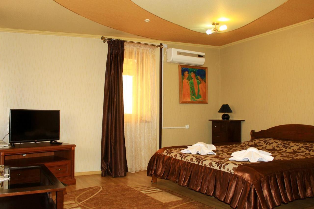 Argo Hotel Лвив Екстериор снимка