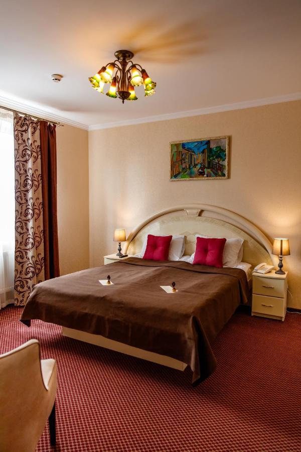 Argo Hotel Лвив Екстериор снимка
